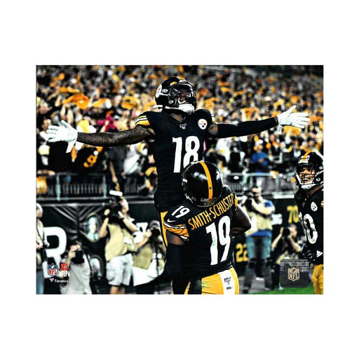 Diontae Johnson Being Lifted by JuJu in Black Unsigned 8x10 Photo