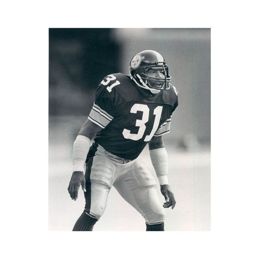 Donnie Shell Ready in B&W Unsigned 8x10 Photo
