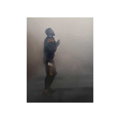 Eli Rogers Fog Praying Vertical Unsigned 8X10 Photo