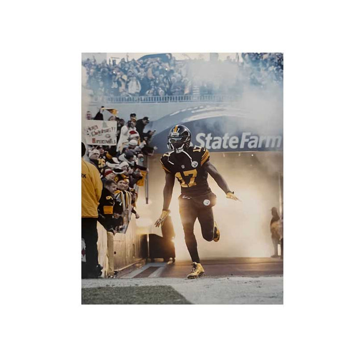 Eli Rogers Out Of Tunnel Front View Unsigned 16x20 Photo