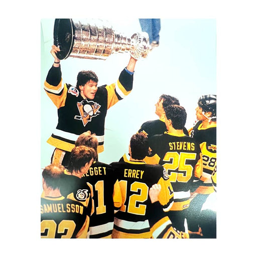 Jaromir Jagr Skating In Penguins Holding Cup Unsigned 16x20 Photo
