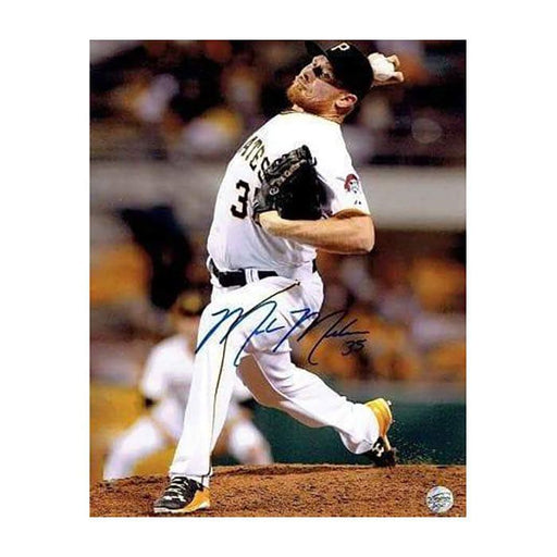 Kent Tekulve Throwing in Black & Gold Unsigned Licensed 8x10 Photo
