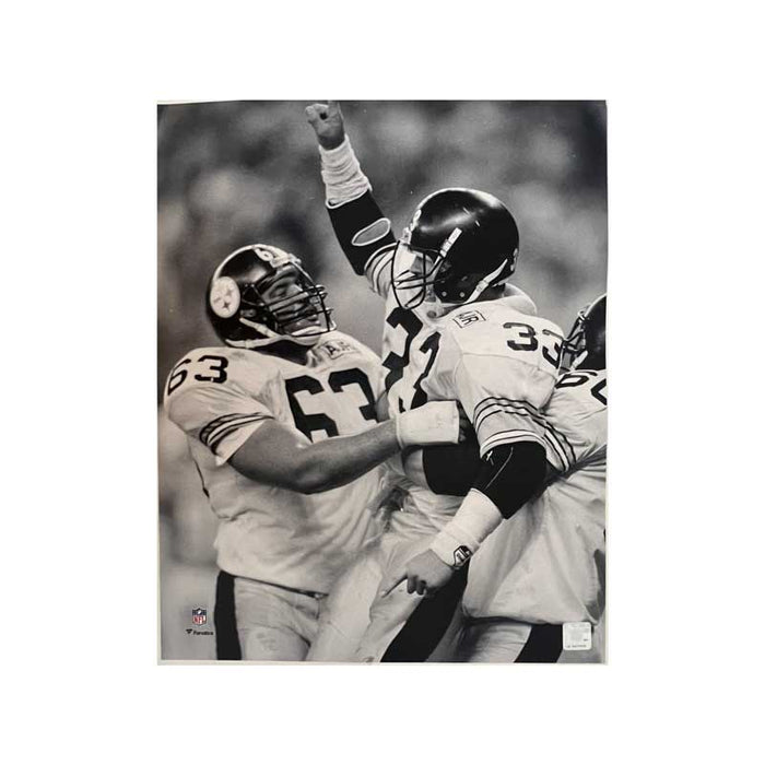 Merrill Hoge Celebrating with Arm Up Unsigned 16x20 Photo