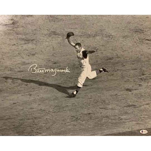 Bill Mazeroski Signed 1960 World Series Running with Hat 16x20 Photo