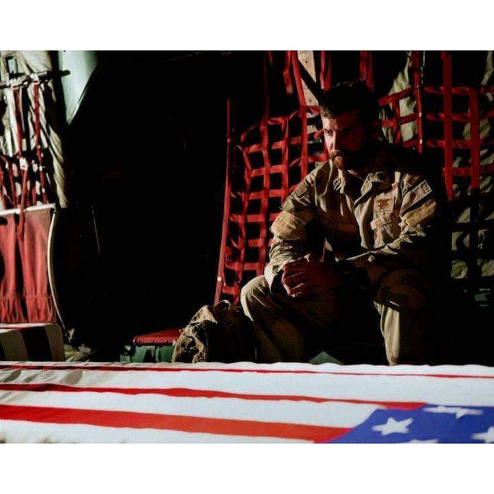 Bradley Cooper (Flag) American Sniper Unsigned 8X10 Photo