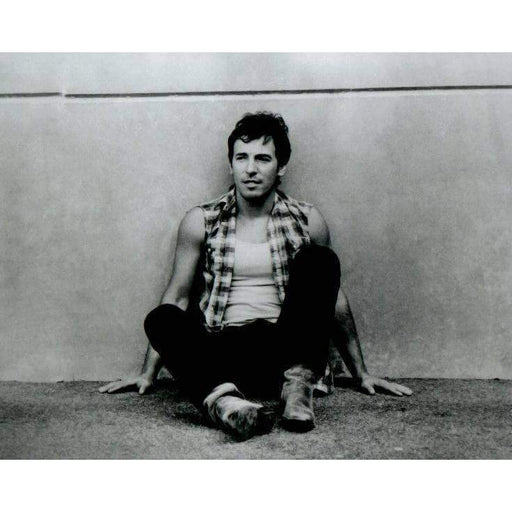 Bruce Springsteen Sitting Unsigned 8X10 Photo