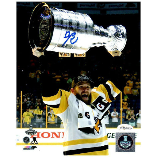 Unsigned Pittsburgh Penguins Evgeni Malkin Fanatics Authentic 2016 Stanley  Cup Champions Raising Cup Photograph