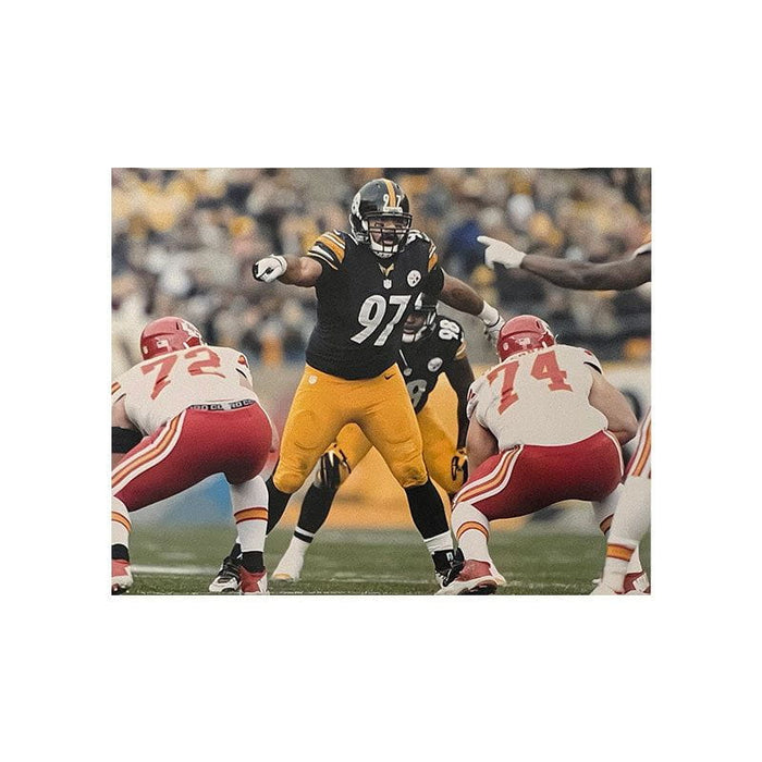 Cameron Heyward Pointing In Black Vs KC Unsigned 16x20 Photo