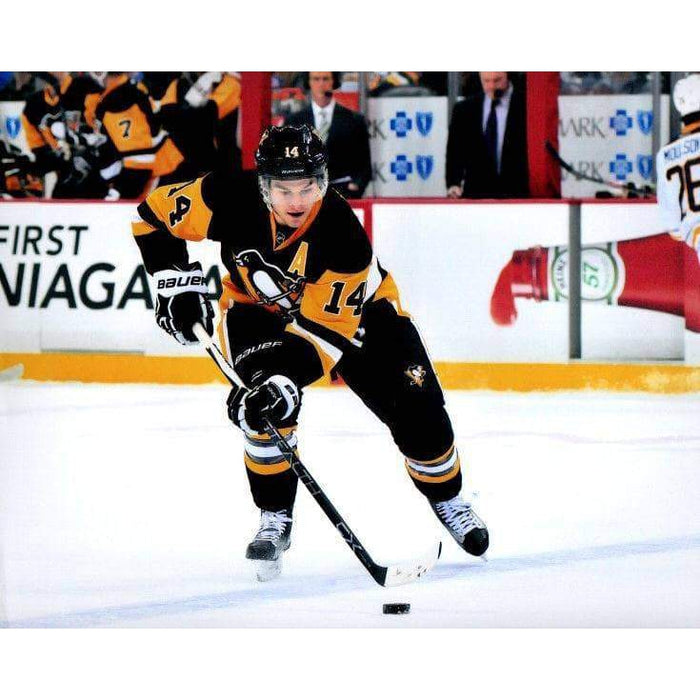Chris Kunitz Skating In Black With Puck Unsigned 8X10 Photo