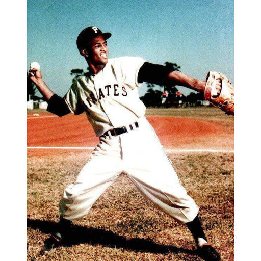 Clemente Throwing Ball in White Unsigned 8x10 Photo