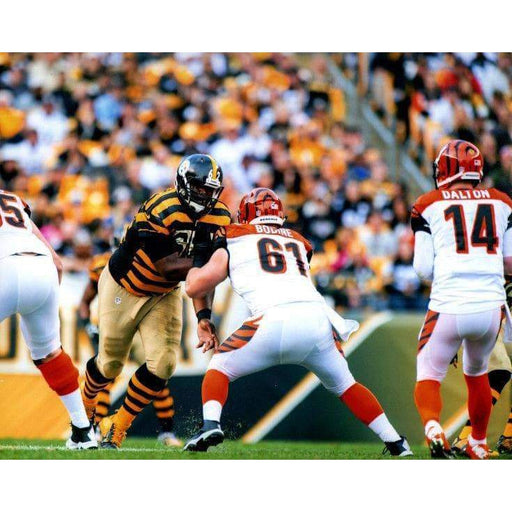 Daniel Mccullers Blocking In Bumblebee Vs. Bengals Unsigned 8X10 Photo