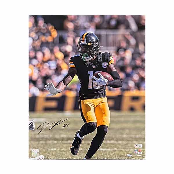 Diontae Johnson Signed Arm Out 16x20 Photo