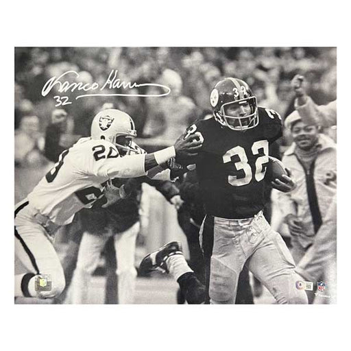Franco Harris Signed Immaculate Reception Breaking Tackle 8X10 Black And White Photo