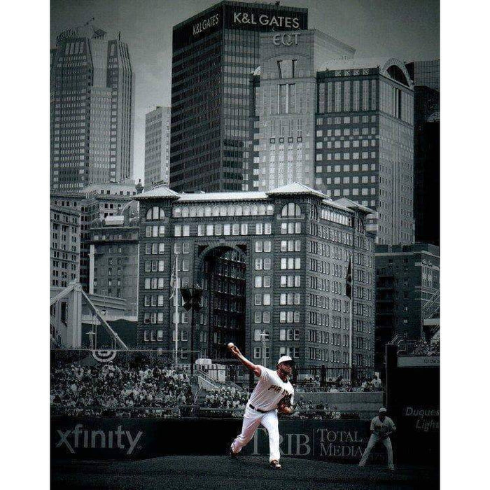 Gerrit Cole Spotlight Pitching With City Background Unsigned 16X20 Photo