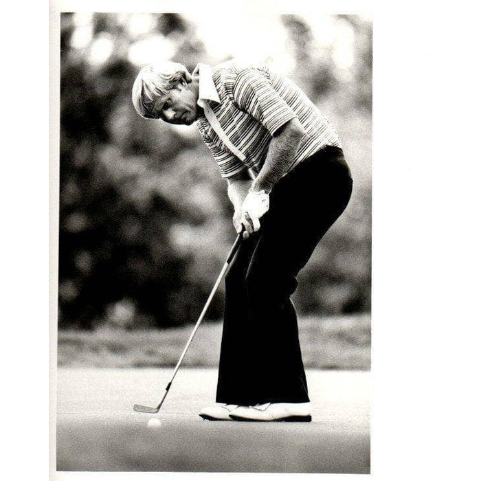 Jack Nicklaus Putting In Striped Shirt, Facing Forward Unsigned Old Time Photo