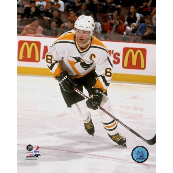 Jaromir Jagr Skating in White Jers. 8x10 Photo - Unsigned