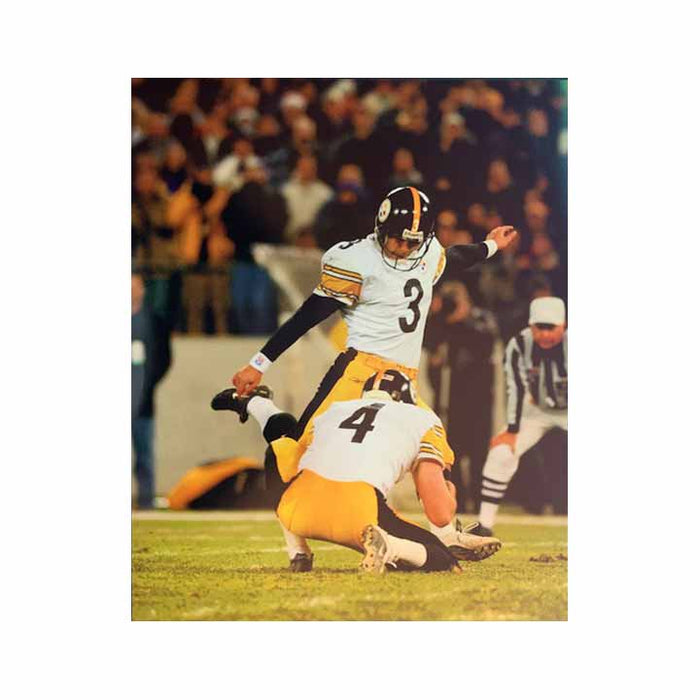 Jeff Reed Kicking in White Unsigned 16x20 Photo
