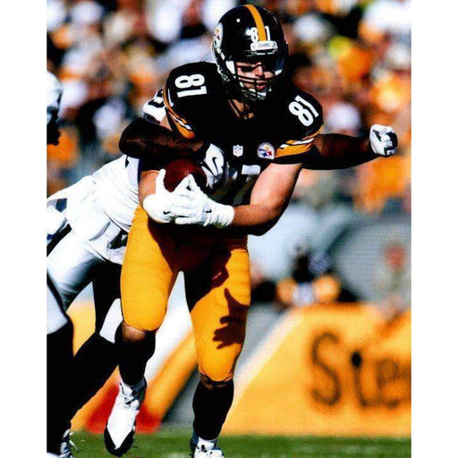 Jesse James Running With Ball In Black Vs. Raiders Unsigned 8X10 Photo