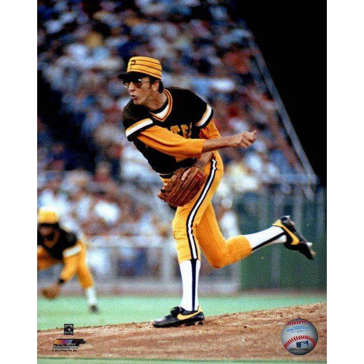 Kent Tekulve Throwing in Black & Gold Unsigned Licensed 8x10 Photo