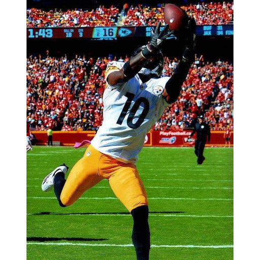 Martavis Bryant Catching Over Head In White Unsigned 8X10 Photo