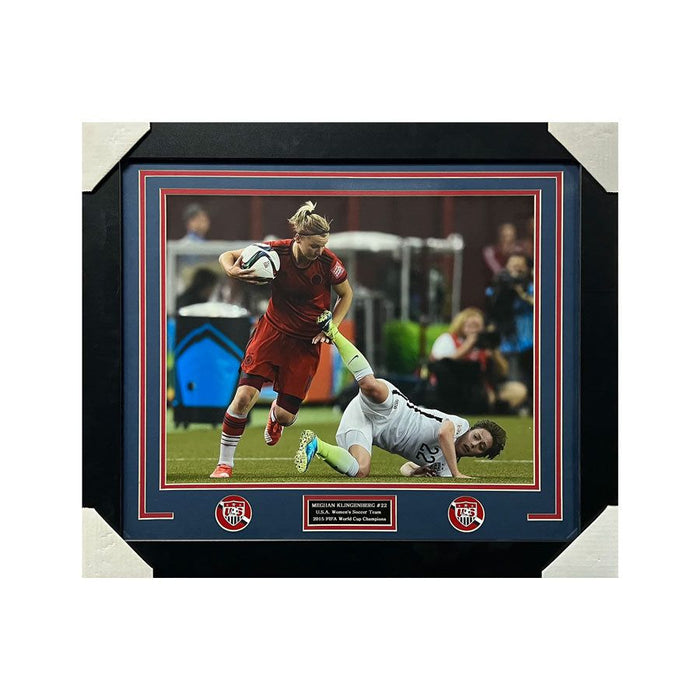 Meghan Klingenberg On the Ground Kicking Up Unsigned 16x20 Photo - Professionally Framed