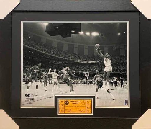 Michael Jordan Shooting Unsigned B&W 16X20 Photo With Replica Ticket From Ncaa Finals - Professionally Framed