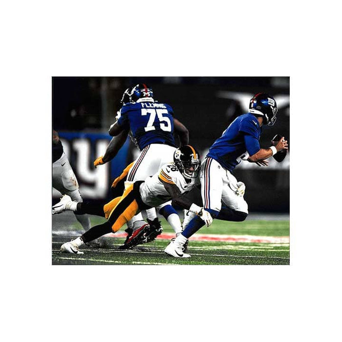 Mike Hilton Tackling Giants Unsigned 8X10 Photo