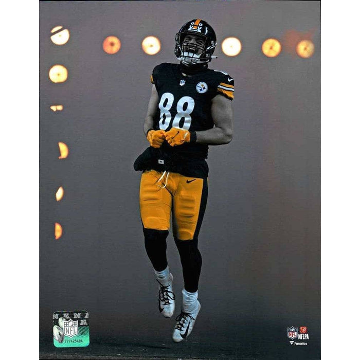 Pat Freiermuth Unsigned Entrance Spotlight 11x14 Photo