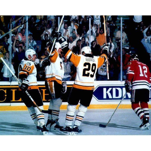 Phil Bourque Hands Up In White Vs Chi Unsigned 8X10 Photo
