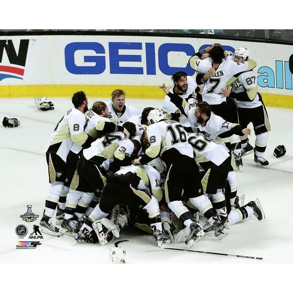 Pittsburgh Penguins 2016 Stanley Cup Team Celebration 8x10 Photo - Unsigned