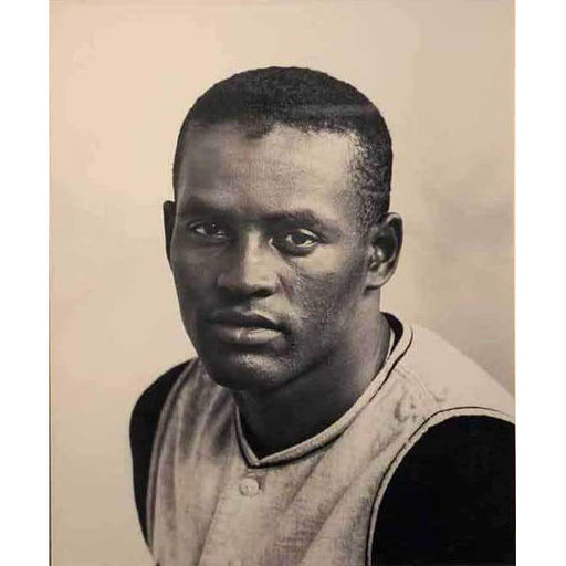 Roberto Clemente B&W Close Up Unsigned 16x20 Photo