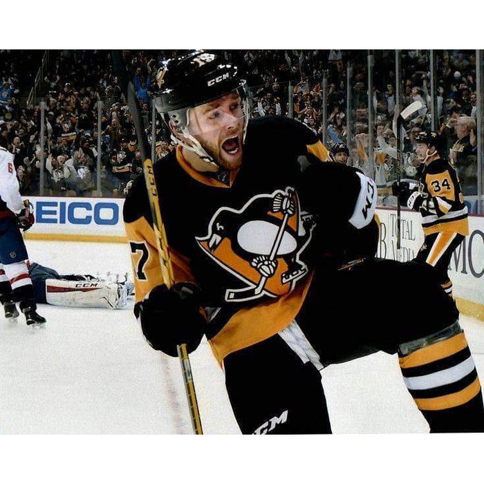 Bryan Rust On Celebrating Close Up Unsigned 8x10 Photo — TSEShop