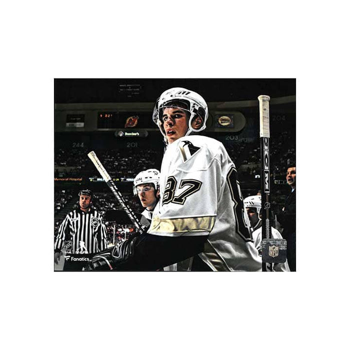 Sidney Crosby Looking Left in Bench Unsigned 8x10 Photo