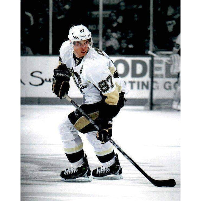 Sidney Crosby Skating In White Stick Down Unsigned 16X20 Photo