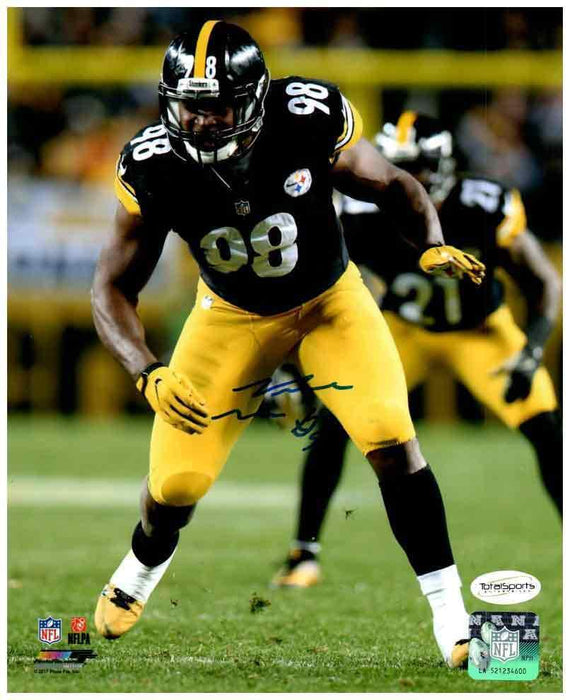 Vince Williams Autographed Action 8x10 Photo